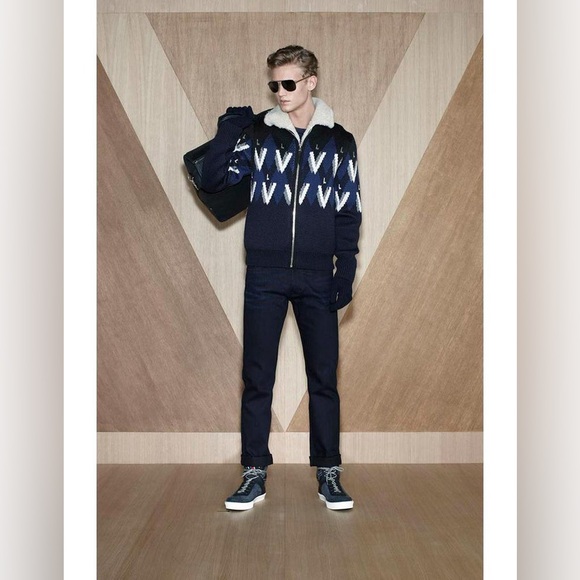 Louis Vuitton Black and Gray High-Top Sneakers - Picture 10 of 10